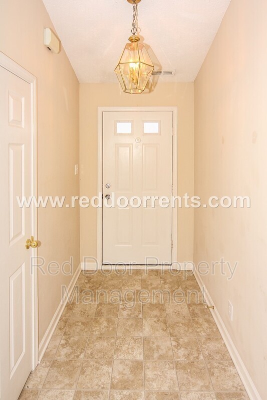 Building Photo - 10015 Miranda Cir