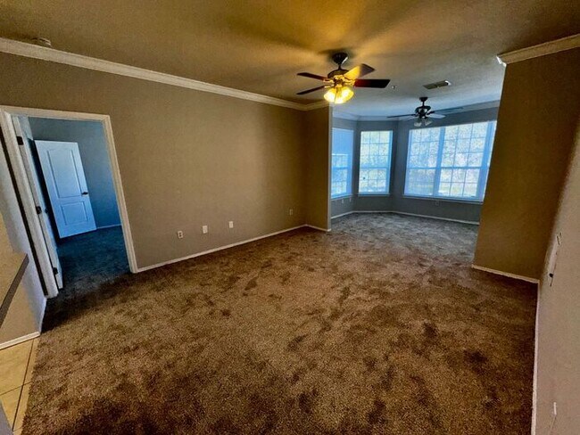 Foto del edificio - Spacious 2 Bed / 2 Bath Second-Floor Condo at Grand Reserve at Kirkman Park