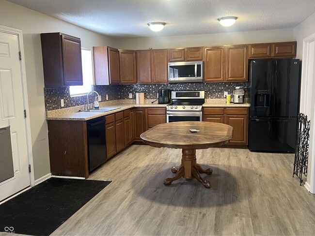 Foto del edificio - 8343 Ingalls Way