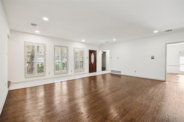 Foto del edificio - 2200 Shadow Creek Ct