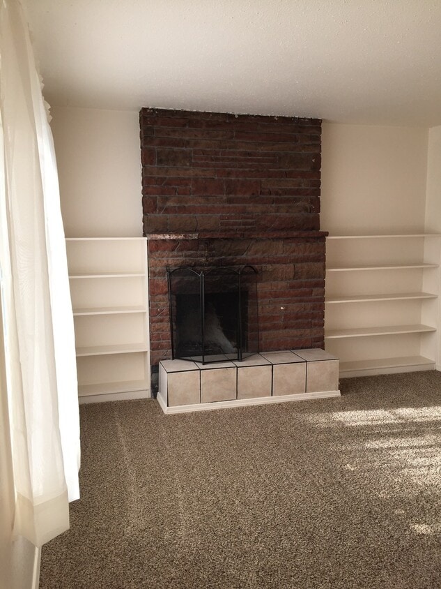 Building Photo - Charming Ephrata 2 bedroom 1 bath duplex unit