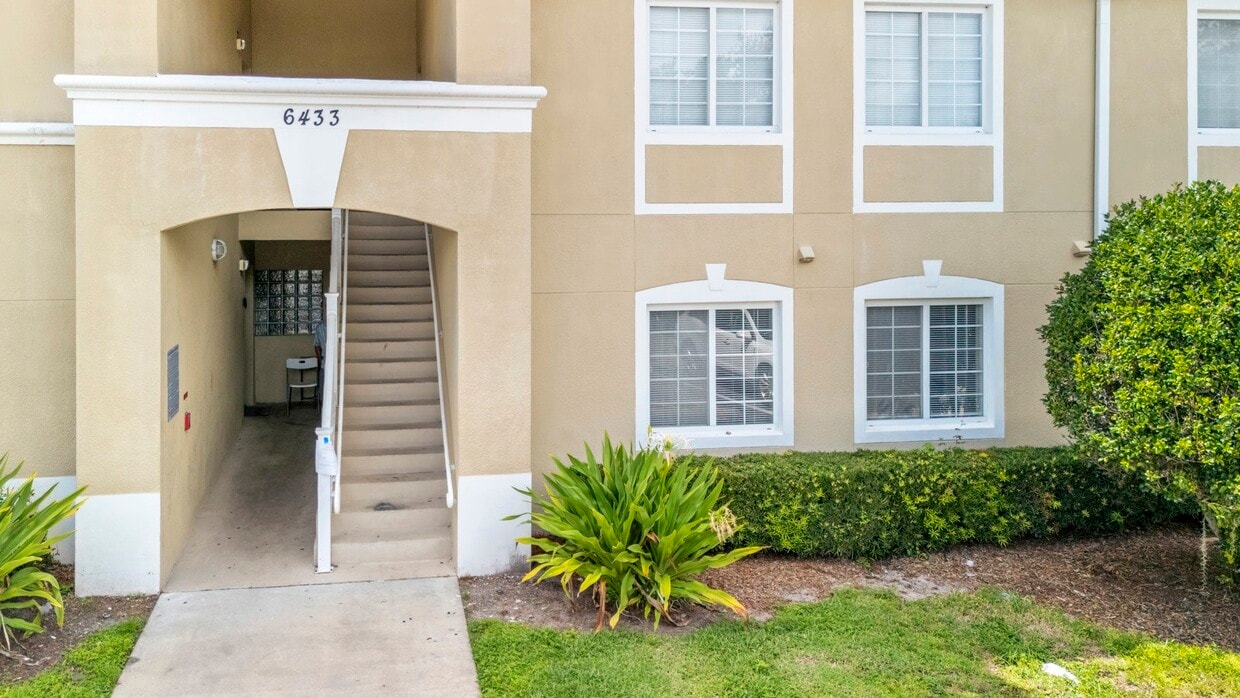 Primary Photo - 6433 Cypressdale Dr