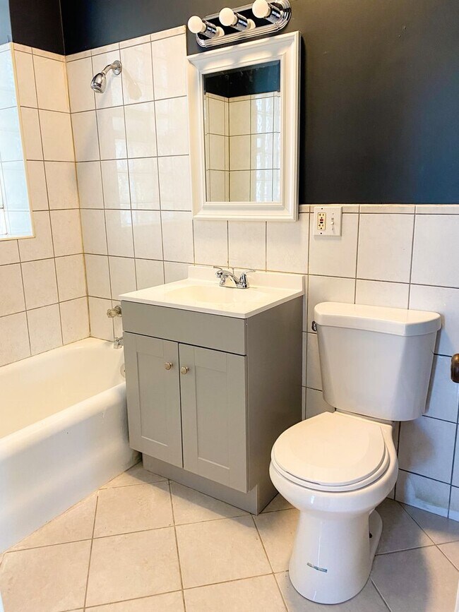 Foto del edificio - Spacious 2 bedroom Available