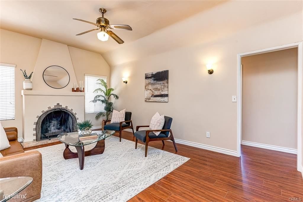 Primary Photo - 4 br, 3 bath Duplex - 8621 La Homa St