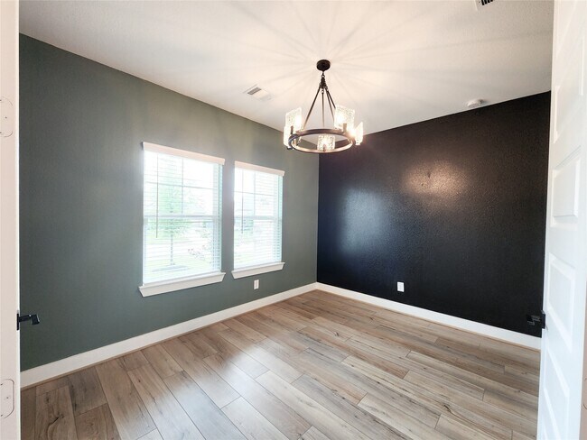 Foto del edificio - 1953 Canyon Live Oak St
