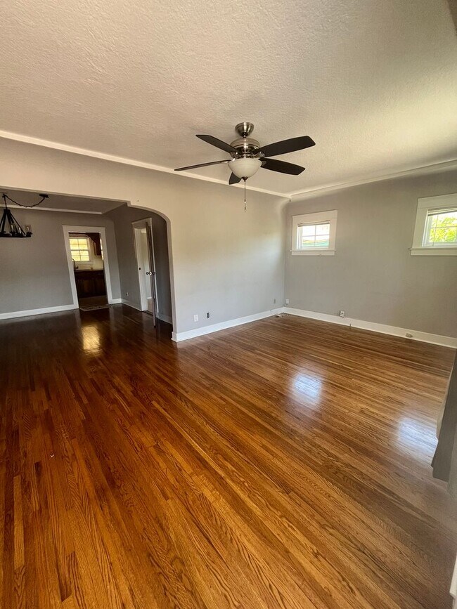 Foto del edificio - Well-Maintained San Diego Home with Classi...