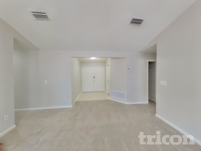 Building Photo - 1487 Rose Hill Dr E