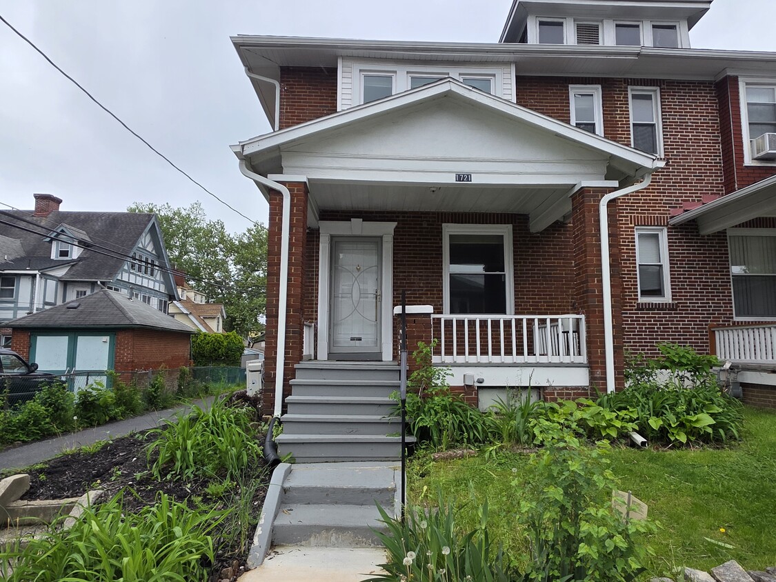 Foto principal - 1721 Wayne St
