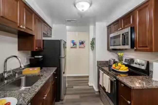 Foto del edificio - 6208 S Elberon St