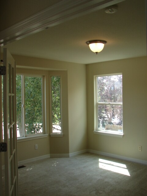 Building Photo - 460 Gold Claim Terrace