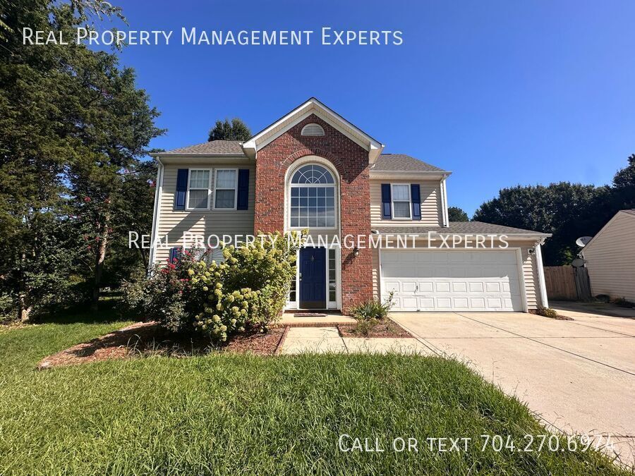 Foto principal - 9902 Redbud Tree Ct
