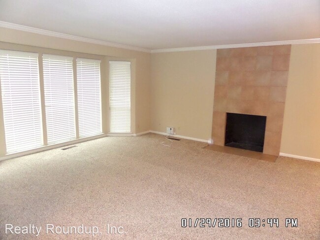 Building Photo - 3 br, 2 bath House - 9684 Melrose Ave