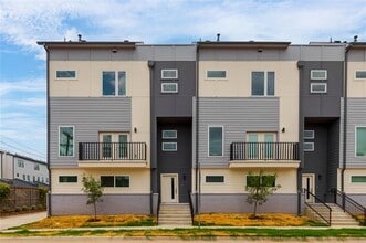 Building Photo - 2801 Weisenberger St