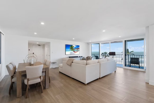 Building Photo - 10701 Gulf Shore Dr