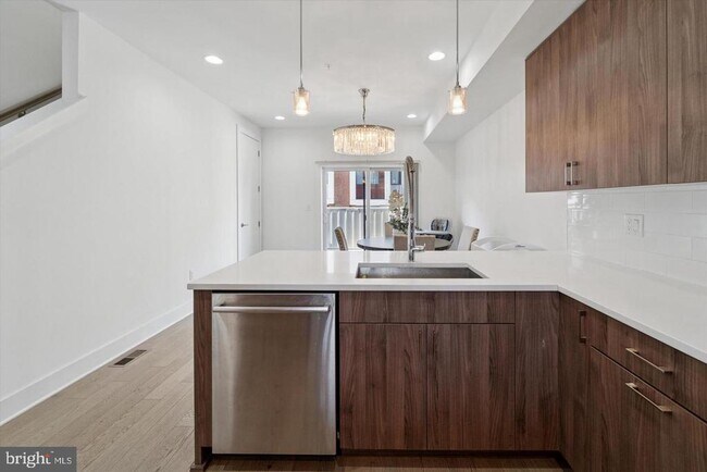 Foto del edificio - 322 Fairmount Ave