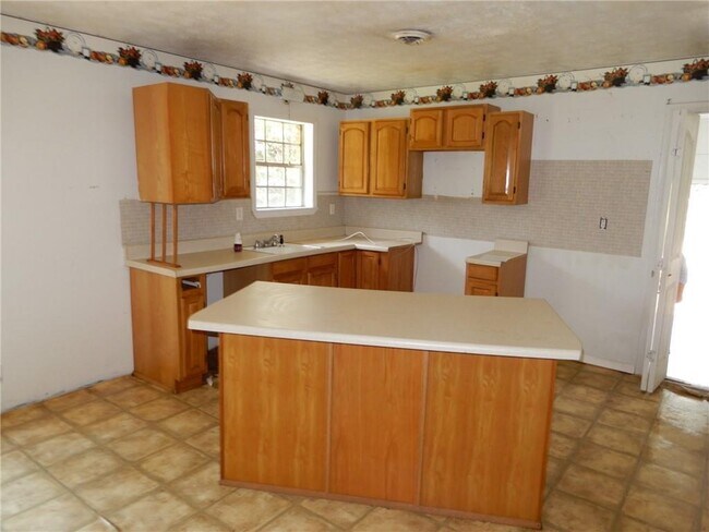 Foto del edificio - 8221 Riverside Rd