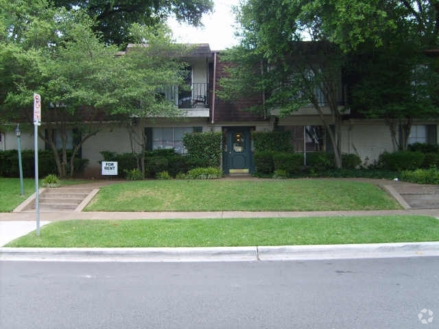 Building Photo - 3911 Holland Ave