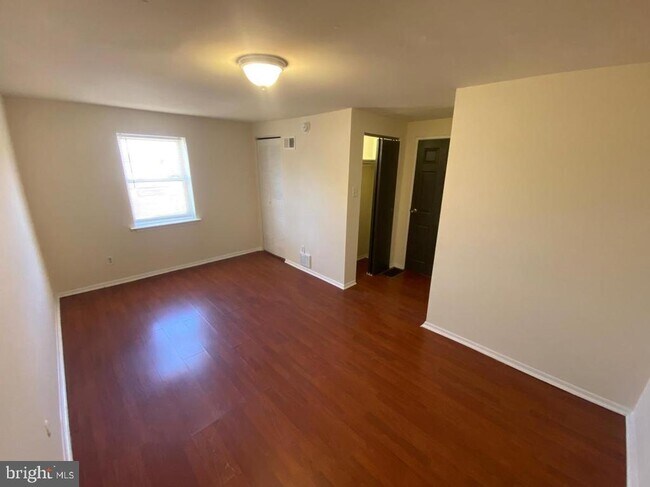 Foto del edificio - 4250 N Broad St
