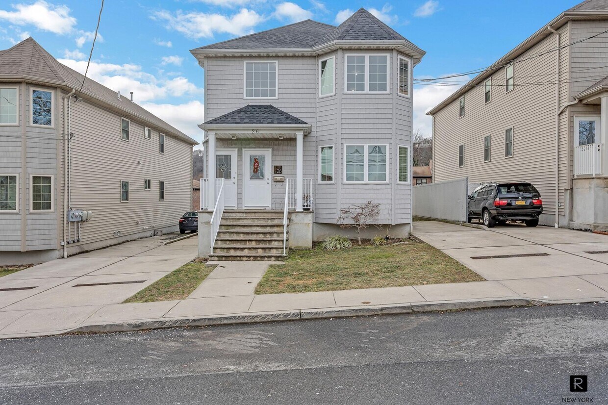 26 Smith Terrace, Staten Island, NY 10304 Townhome Rentals in Staten