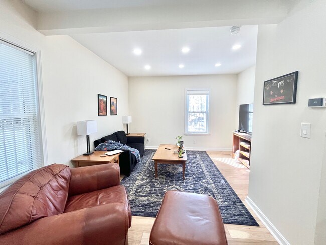 Foto del edificio - 162 Centre St