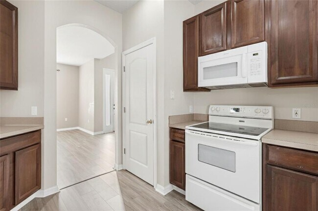 Foto del edificio - 3817 Blue Dasher Dr