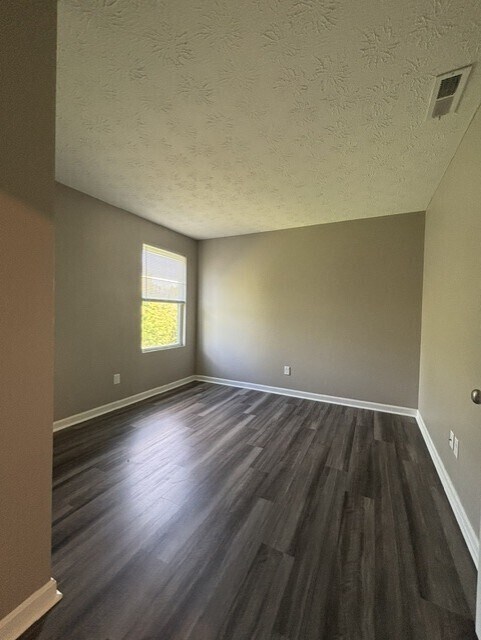 Foto del edificio - 2180 Pine Valley Dr