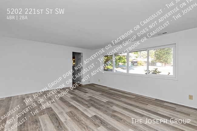 Foto del edificio - 5202 221st St SW