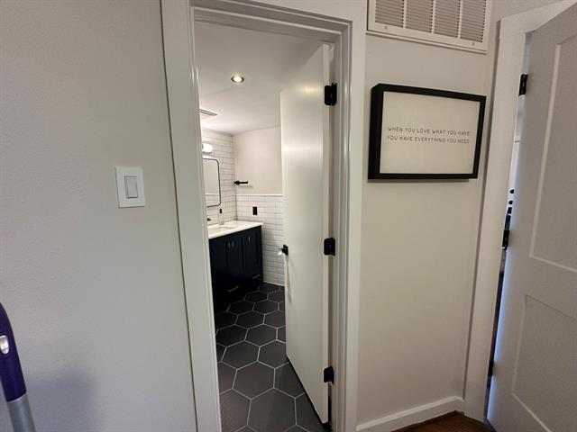 Foto del edificio - 18333 Roehampton Dr