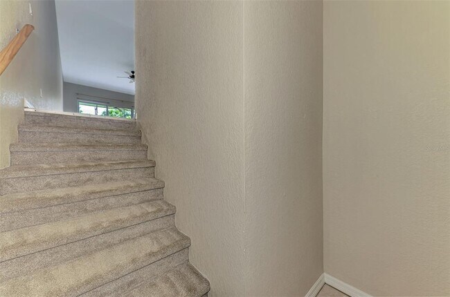 Foto del edificio - 7170 Strand Cir