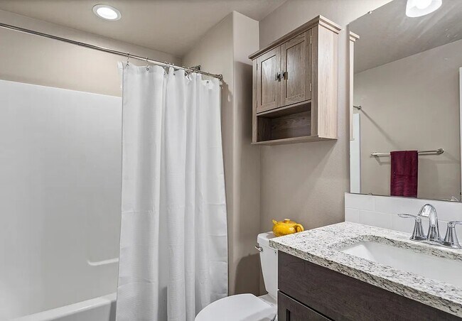 Baño principal - 6102 Crown Crest Ave