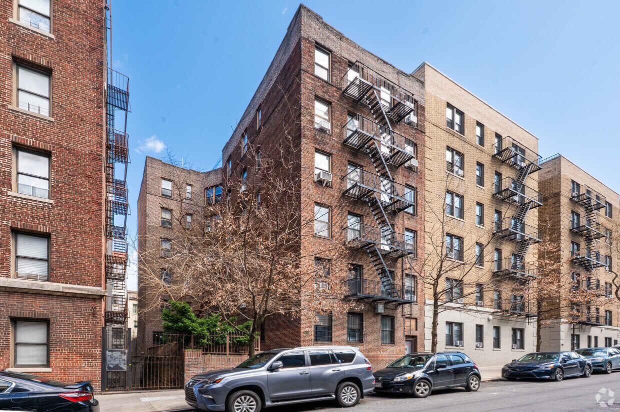 Primary Photo - 647-649 W 169th St