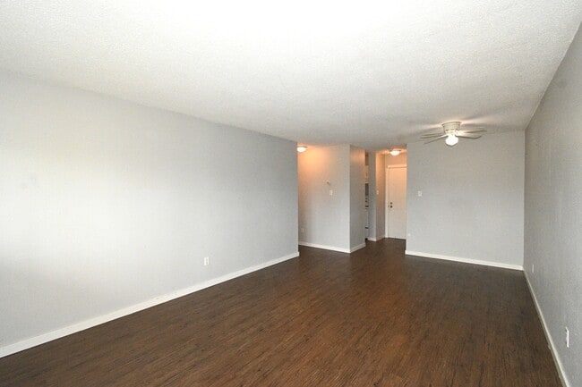 Building Photo - 4280 Quentin Ave