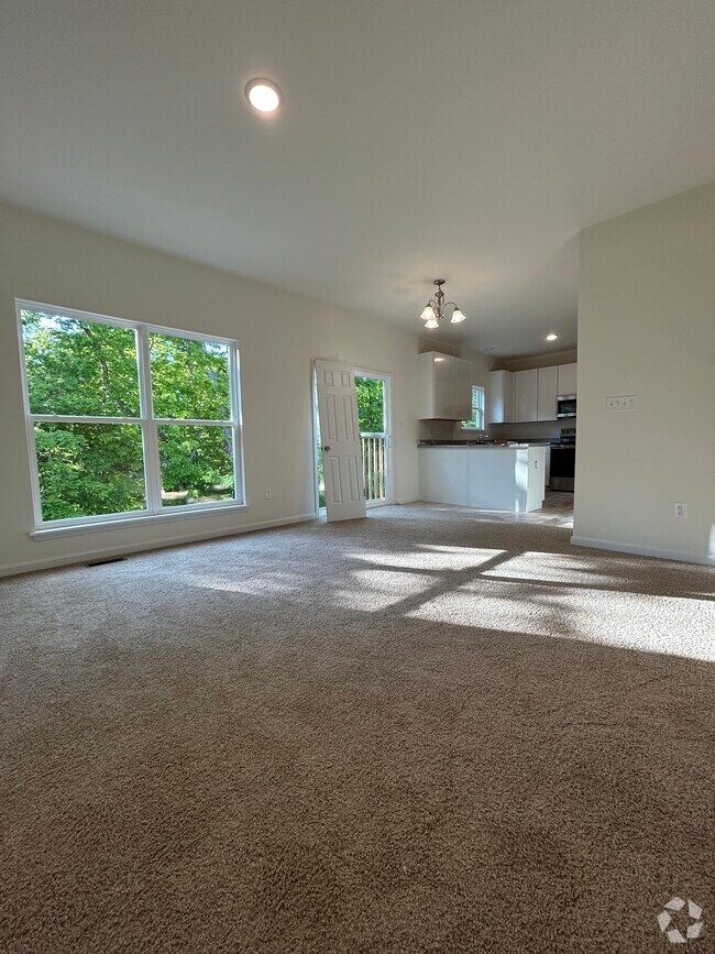 Building Photo - 463 Sweetgrass Dr