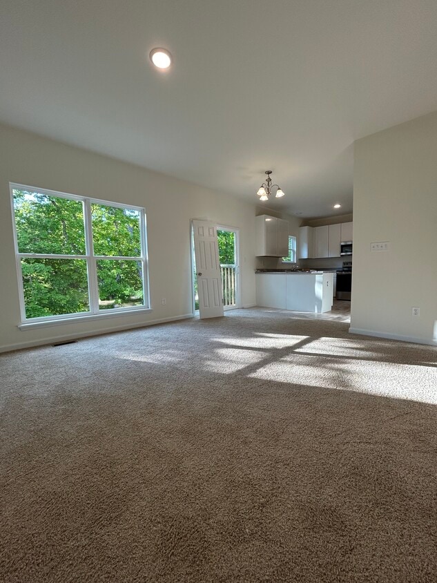 Primary Photo - 463 Sweetgrass Dr
