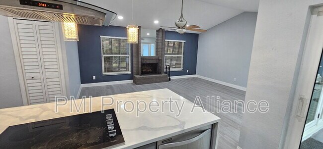 Foto del edificio - 5015 Nassau Cir