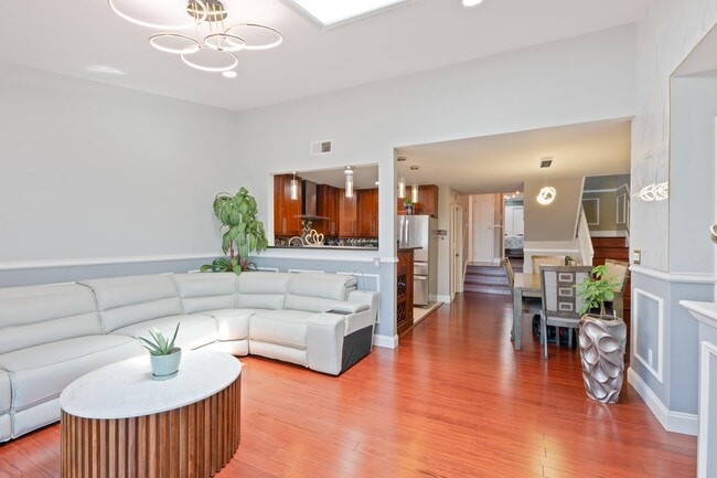 Foto del edificio - 6501 Liberty Ave