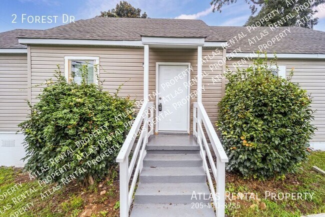 Building Photo - 2 Forest Dr