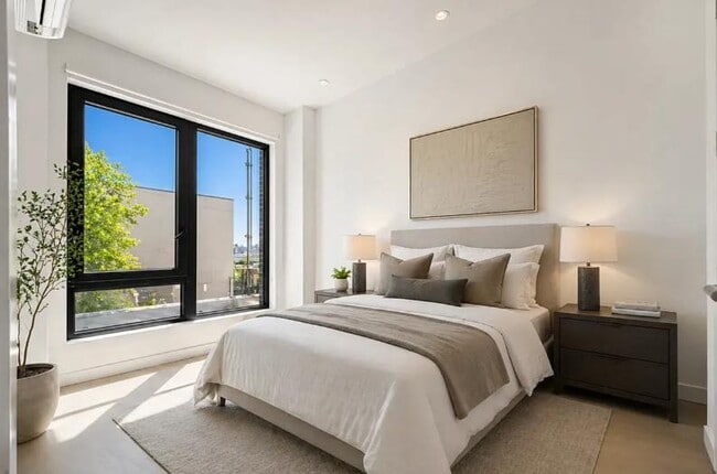 Foto del edificio - 2363 Bedford Ave