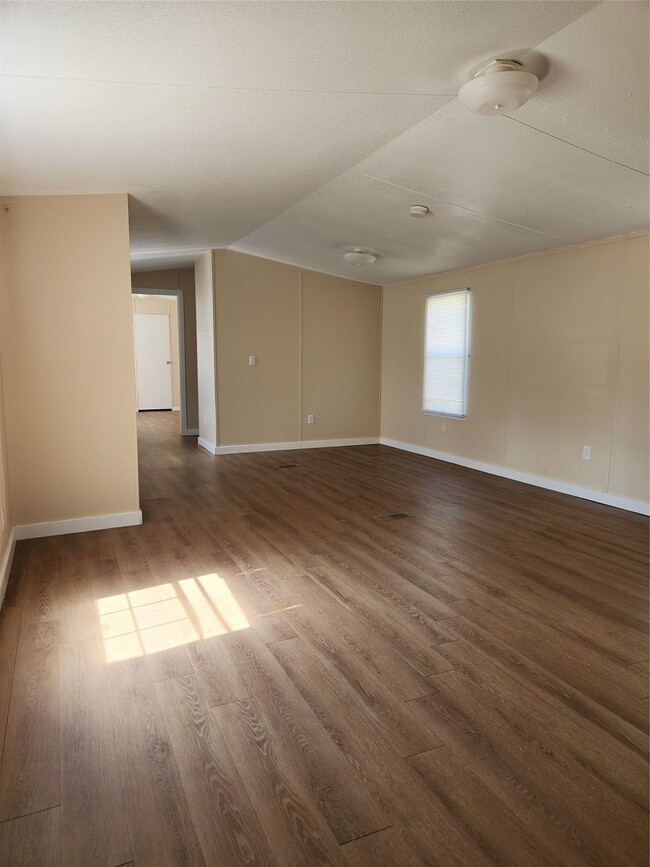 Building Photo - 19139 Groveway Dr