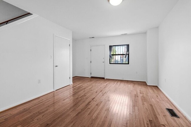 Building Photo - 1345 Riggs St NW