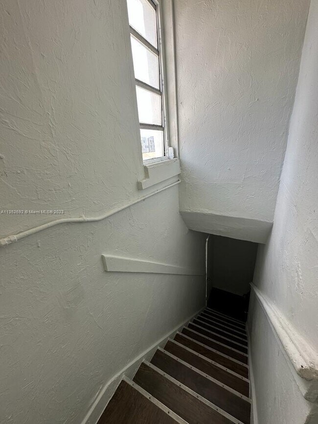 Foto del edificio - 2242 NW 33rd St