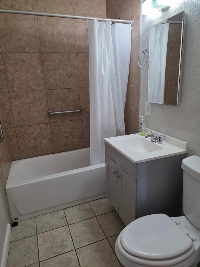 Photo - 1320 W Sahuaro Dr Apartment