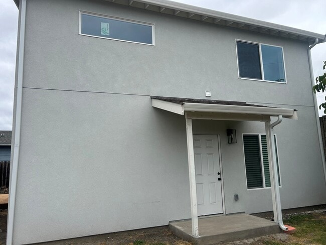 Photo - 1700 104th Ave House