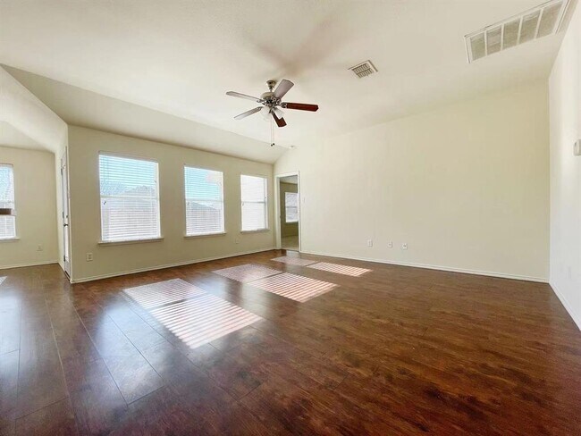 Foto del edificio - 103 Robin Ln