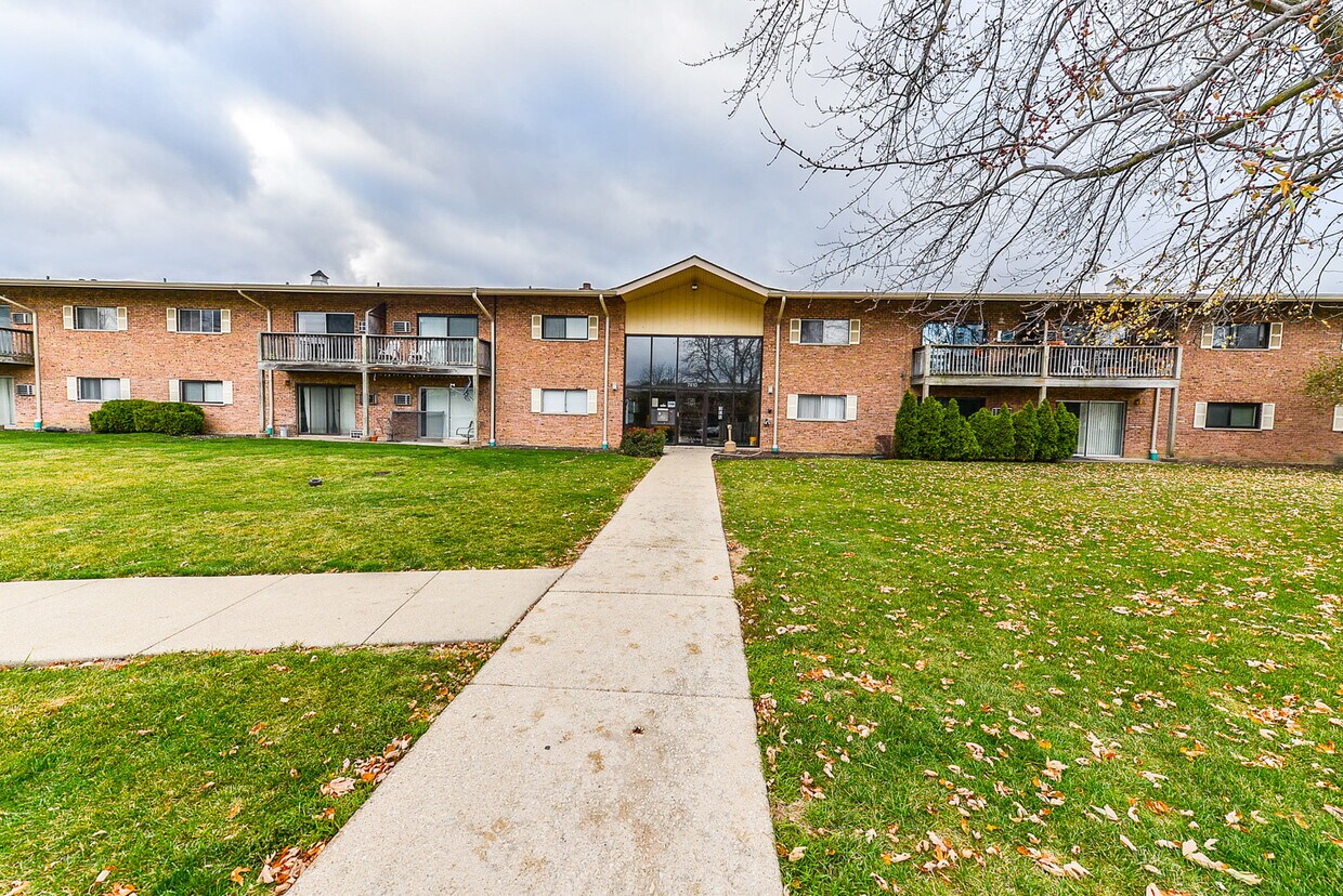 7410 Brookdale Dr Unit 114, Darien, IL 60561 Condo for Rent in Darien