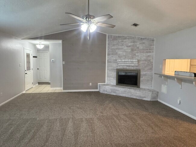 Sala de estar - 24503 Red Deer Dr