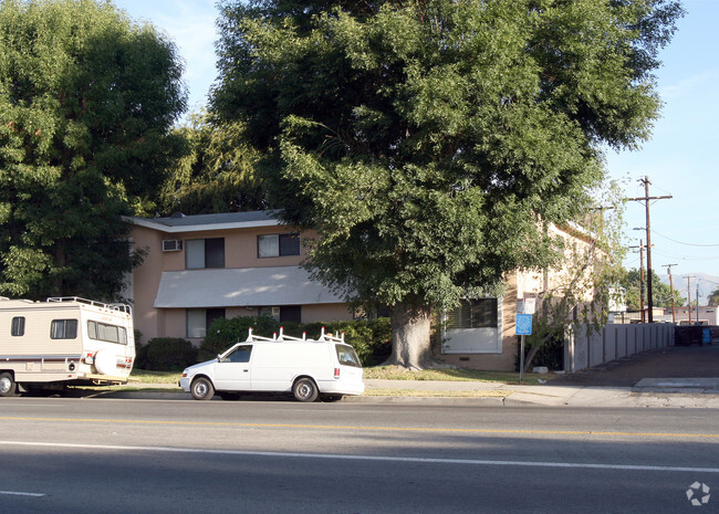 Building Photo - 19419 Victory Blvd