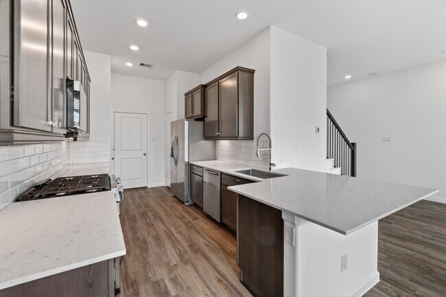 Building Photo - 5634 Amber Brook Ln