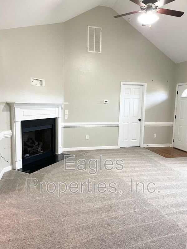 Foto del edificio - 117 Kenison Way