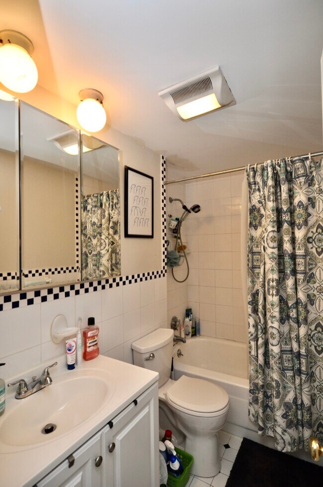 Foto del edificio - 25 Ridgeway Ln